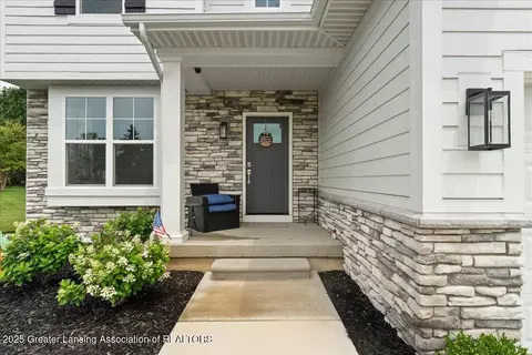 12879 Warm Creek Dr, Dewitt, MI 48820 photo 9