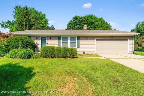 13160 Shadybrook Ln, Dewitt, MI 48820 photo 2