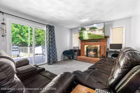 13160 Shadybrook Ln, Dewitt, MI 48820 photo 18