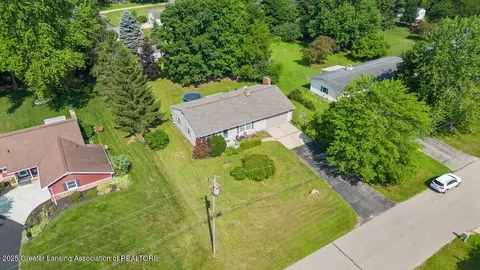 13160 Shadybrook Ln, Dewitt, MI 48820 photo 3