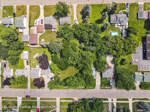 607 S Dibble Blvd, Lansing, MI 48917 photo 1