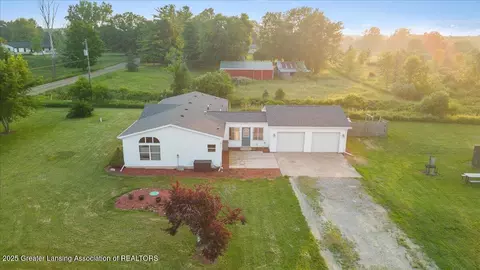 9966 Bauer Rd, Dewitt, MI 48820