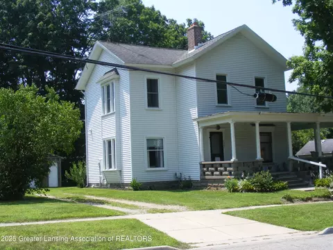 1002 Water St, Eaton Rapids, MI 48827