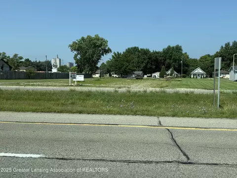 705 N Us127, Saint Johns, MI 48879
