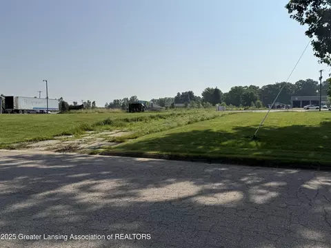 705 N Us127, Saint Johns, MI 48879 photo 2