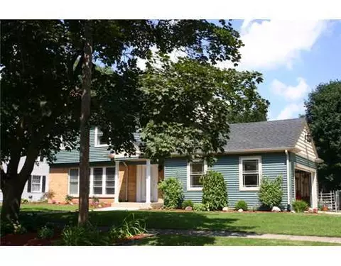 309 E Clark St, Saint Johns, MI 48879 photo 2