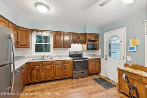 Kitchen - 3523 Cooley Dr, Lansing, MI 48911 photo 1 of 2