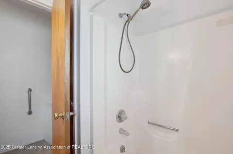 13179 Heather Ln, Perry, MI 48872 photo 18