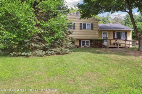 13179 Heather Ln, Perry, MI 48872 photo 2