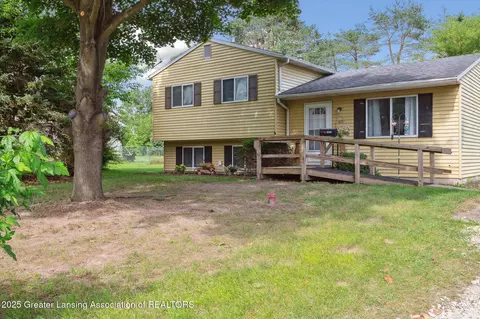 13179 Heather Ln, Perry, MI 48872 photo 4