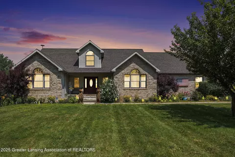 5955 E Parks Rd, Saint Johns, MI 48879
