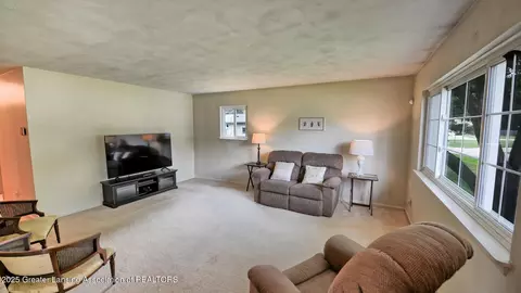 2835 Fontaine Trl, Holt, MI 48842