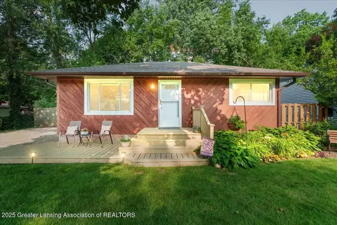 5928 Rolfe Rd, Lansing, MI 48911