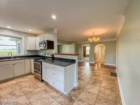 3038 W Barnes Rd, Mason, MI 48854 photo 6