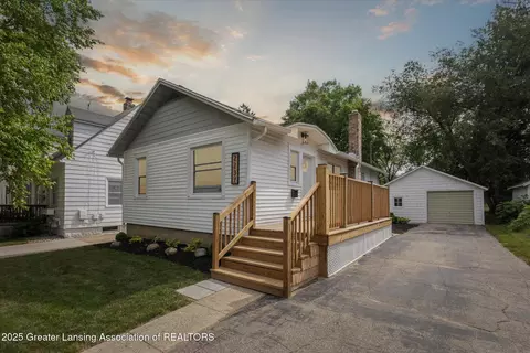 2237 Sunnyside Ave, Lansing, MI 48910