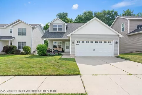 2520 Winterberry St, Holt, MI 48842