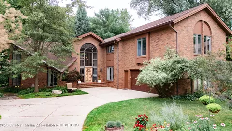 1794 Sashabaw Dr, Okemos, MI 48864
