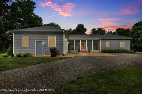 717 High St, Charlotte, MI 48813