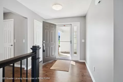 Entry Way - 1228 Wineleaf Ln, Dewitt, MI 48820 photo 1 of 5