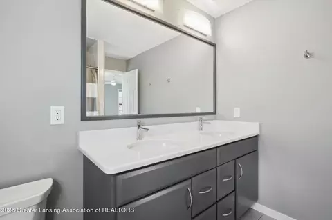 Bath - 1228 Wineleaf Ln, Dewitt, MI 48820 photo 1 of 5