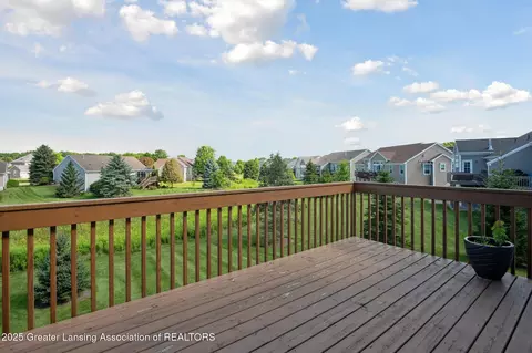 Exterior - 1228 Wineleaf Ln, Dewitt, MI 48820 photo 5 of 8