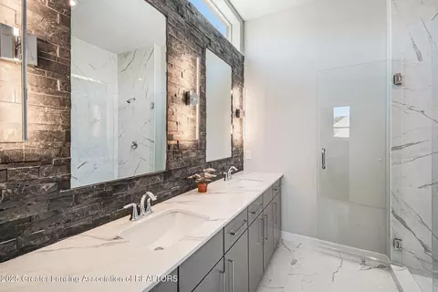 Bath - 16925 Willowbrook Dr, Haslett, MI 48840 photo 1 of 7