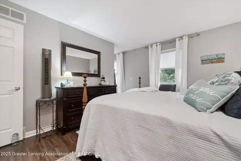 5455 Maple Ridge Rd, Haslett, MI 48840 photo 23