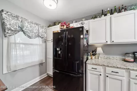 5455 Maple Ridge Rd, Haslett, MI 48840 photo 10