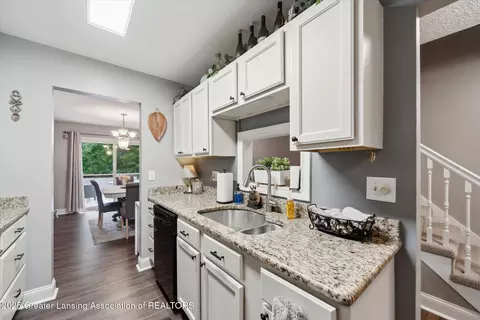 5455 Maple Ridge Rd, Haslett, MI 48840 photo 11