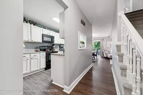 5455 Maple Ridge Rd, Haslett, MI 48840 photo 8