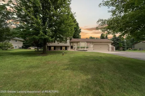 903 Miami Dr, Mason, MI 48854