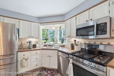 8652 W Pierce Rd, Sumner, MI 48889 photo 14