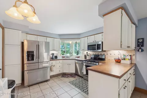 8652 W Pierce Rd, Sumner, MI 48889 photo 13