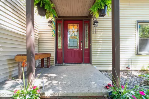 8652 W Pierce Rd, Sumner, MI 48889 photo 3