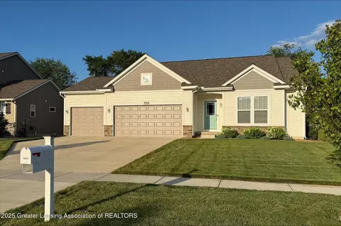 1472 Badlands Dr, Lansing, MI 48917