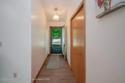 Entry Way - 5537 Timothy Ln, Bath, MI 48808 photo 1 of 4