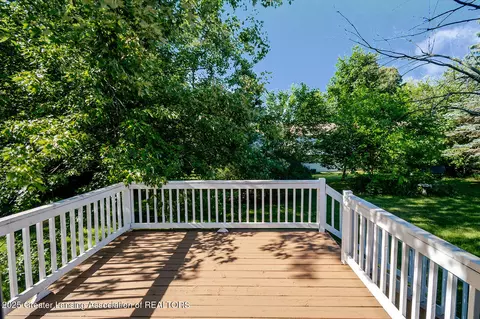 Exterior - 5537 Timothy Ln, Bath, MI 48808 photo 2 of 3