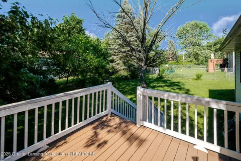 Exterior - 5537 Timothy Ln, Bath, MI 48808 photo 3 of 3