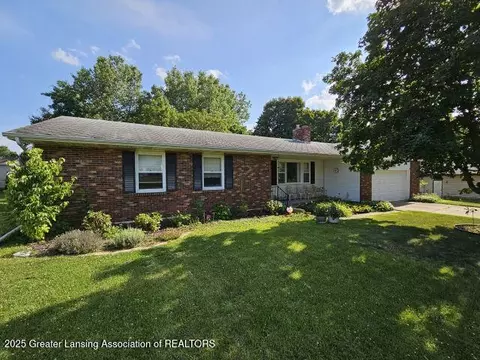 3829 E Willoughby Rd, Holt, MI 48842
