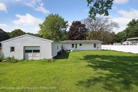 Exterior - 225 E Hamilton St, Dimondale, MI 48821 photo 5 of 7