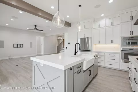 Kitchen - 1488 Silverstone Way, Okemos, MI 48864 photo 4 of 4