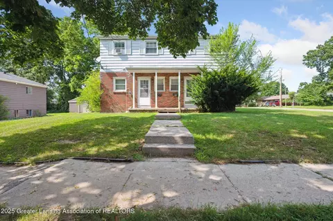 3600-3602 Malibu Dr, Lansing, MI 48911