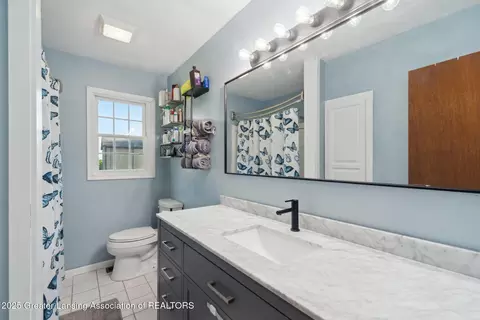 Bath - 7455 W Maple Rapids Rd, Saint Johns, MI 48879 photo 1 of 1
