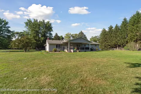 Exterior - 7455 W Maple Rapids Rd, Saint Johns, MI 48879 photo 5 of 8