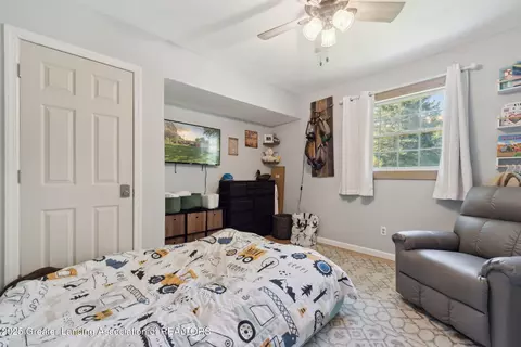 Bedroom - 7455 W Maple Rapids Rd, Saint Johns, MI 48879 photo 5 of 5