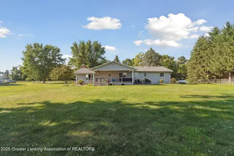 Exterior - 7455 W Maple Rapids Rd, Saint Johns, MI 48879 photo 4 of 8