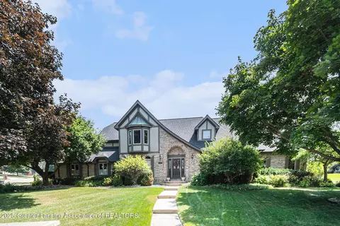 4701 Canyon Trail Trl, Lansing, MI 48917