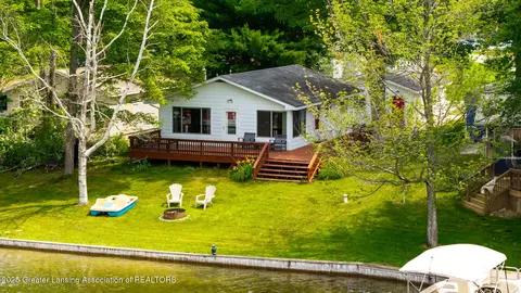 6601 Circle Dr, Harrison, MI 48625