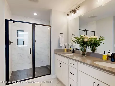 Bath - 621 Titanium Trl, Haslett, MI 48840 photo 5 of 9