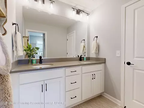 Bath - 621 Titanium Trl, Haslett, MI 48840 photo 9 of 9